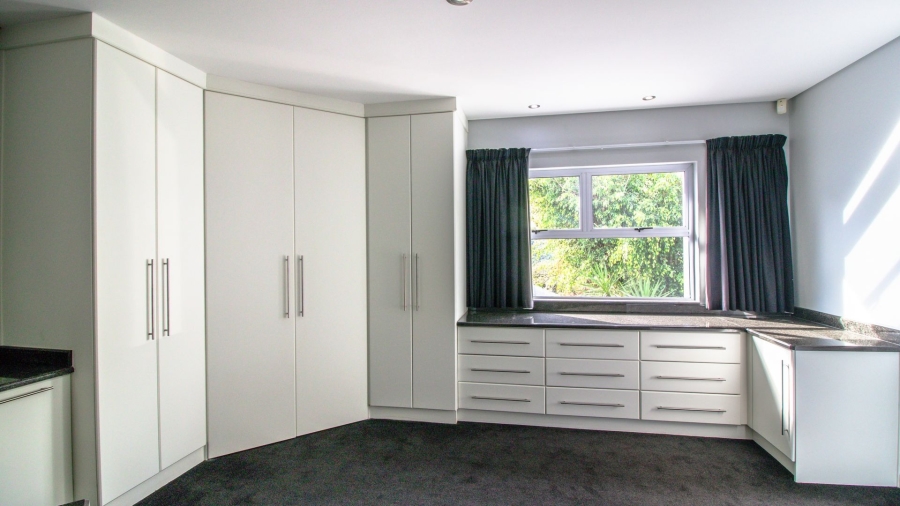 4 Bedroom Property for Sale in Nahoon Valley Park Eastern Cape